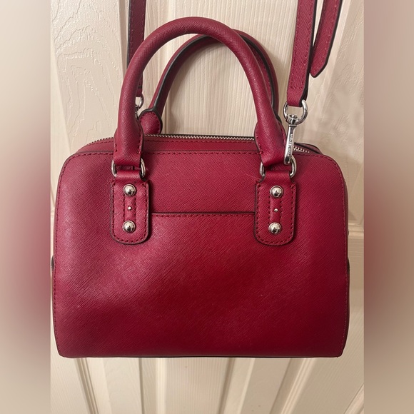 Michael Kors Saffiano Leather Small Satchel / Crossbody NWT Cherry. - Picture 4 of 12